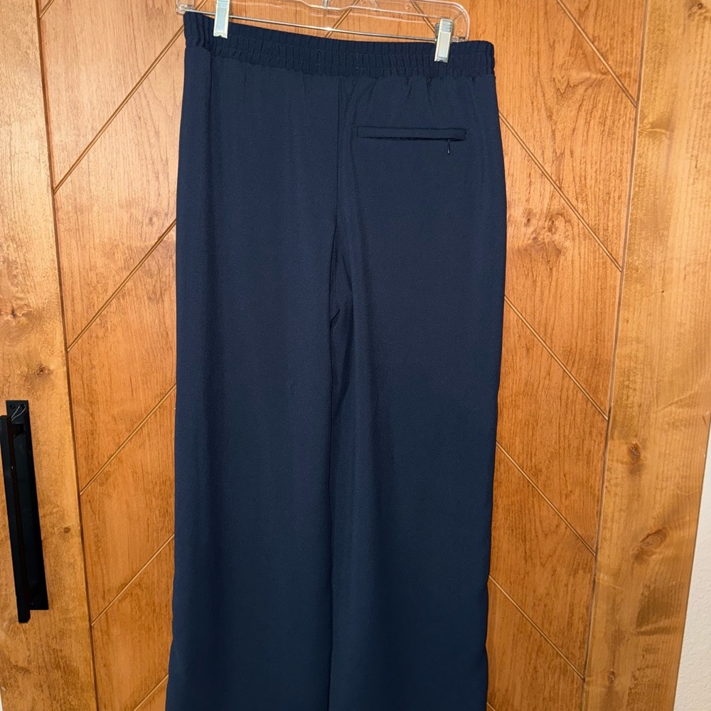 Abercrombie & Fitch Navy Wide Leg Pants with White Accents - Picture 3 of 3